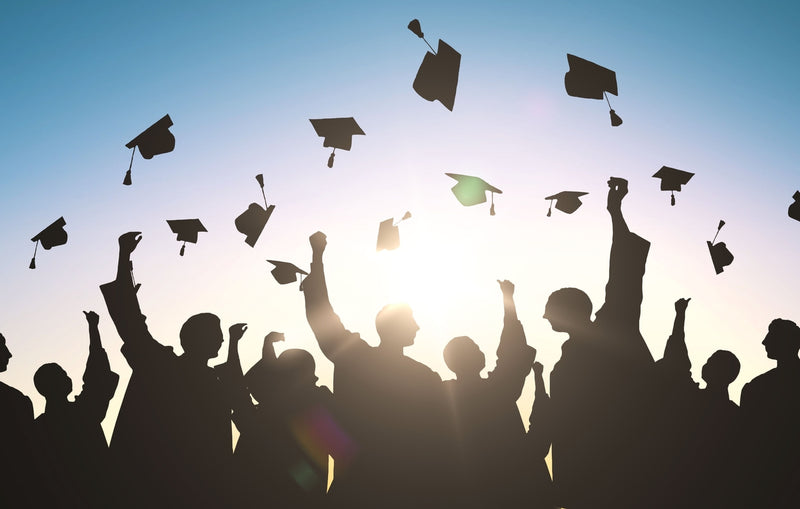 What's a good gift for graduation? 5 must-have graduation gifts.