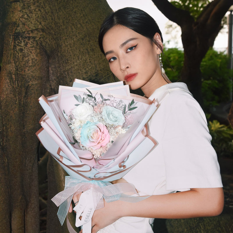 Preserved Flower Bouquet - Pale Pink & Baby Blue Roses