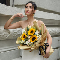 Fresh Flower Bouquet - Classic Sunflowers (L)